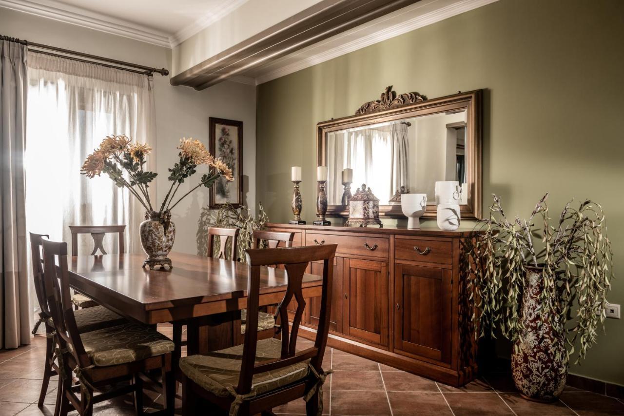 Mouzákion Amalthia Villa מראה חיצוני תמונה