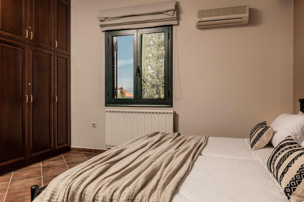 Mouzákion Amalthia Villa מראה חיצוני תמונה